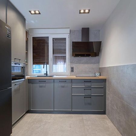Vivienda Turistica De Diseno Elegante Apartment Bilbao Exterior foto